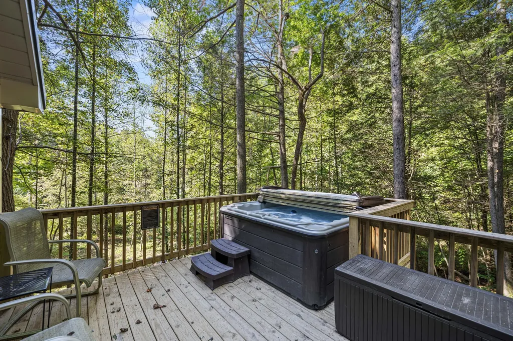 18 High Falls Creek Drive Campton KY 41301