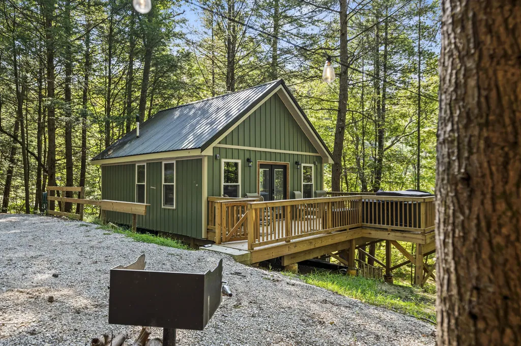 18 High Falls Creek Drive Campton KY 41301