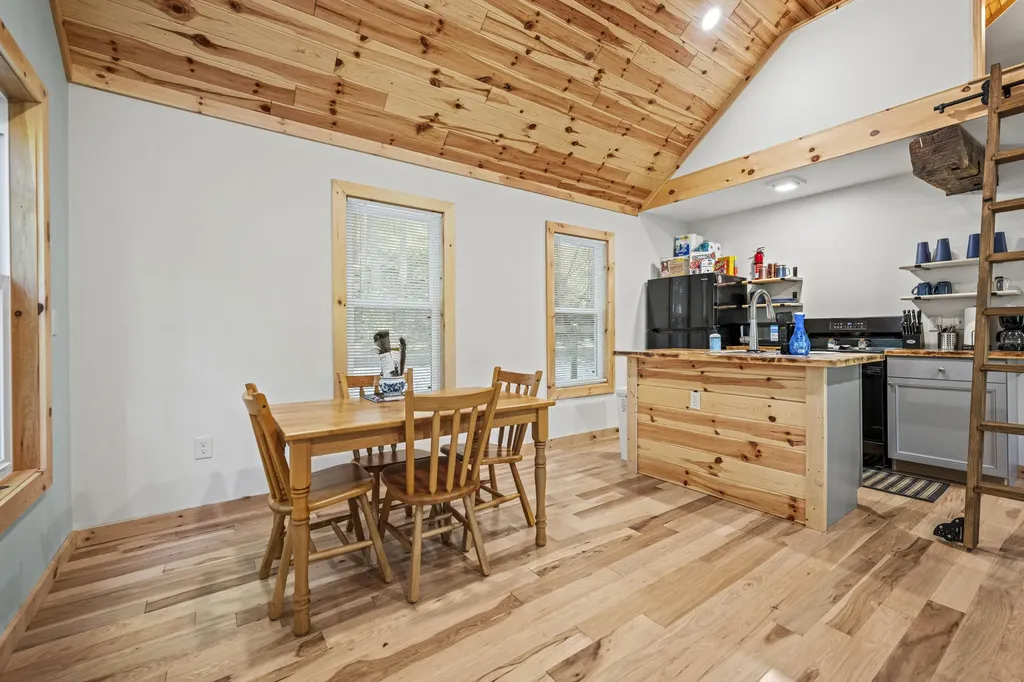 18 High Falls Creek Drive Campton KY 41301