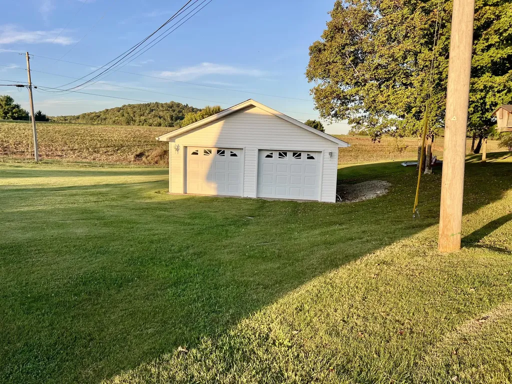 207 Maretburg Road Mt Vernon KY 40456