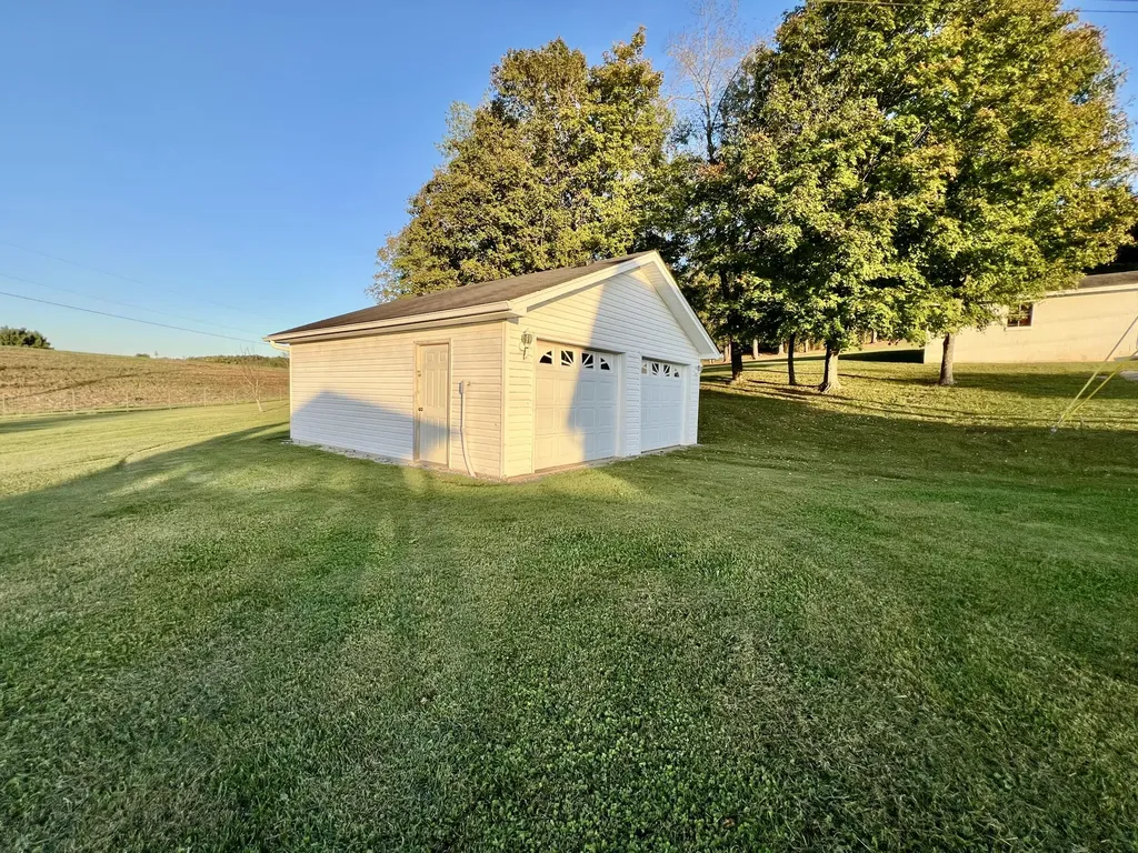 207 Maretburg Road Mt Vernon KY 40456