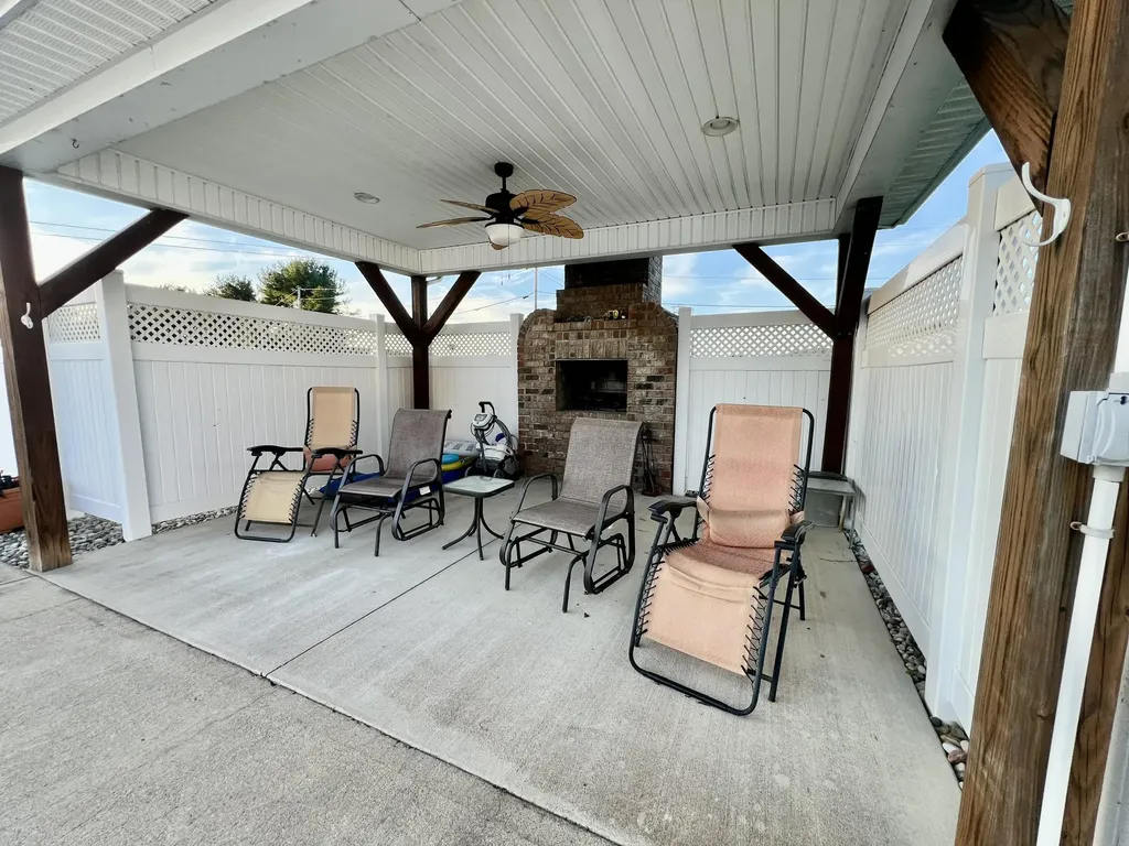 207 Maretburg Road Mt Vernon KY 40456
