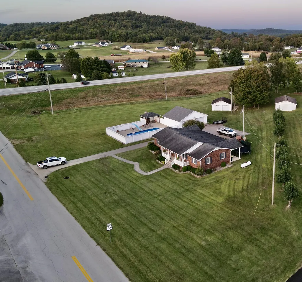 207 Maretburg Road Mt Vernon KY 40456