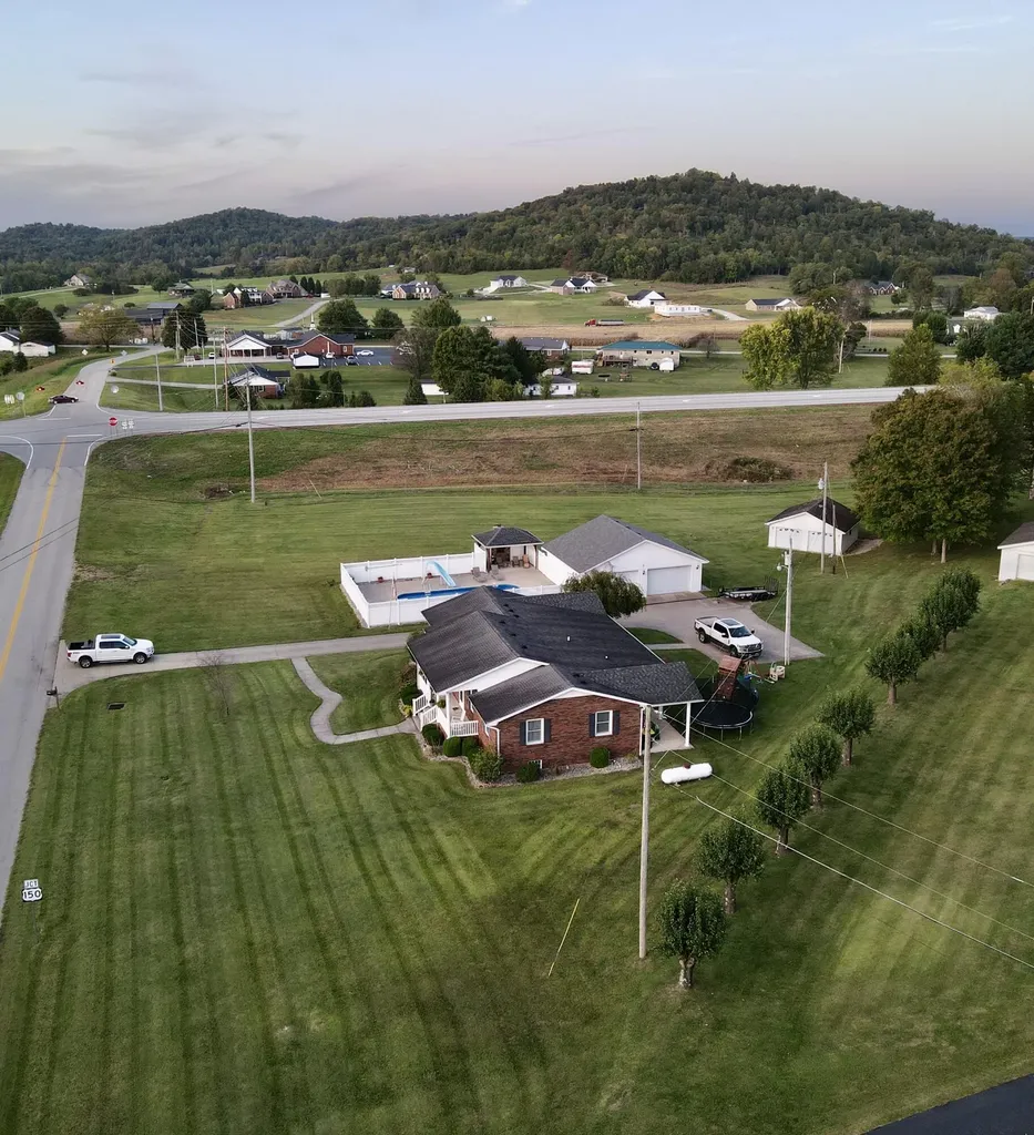207 Maretburg Road Mt Vernon KY 40456
