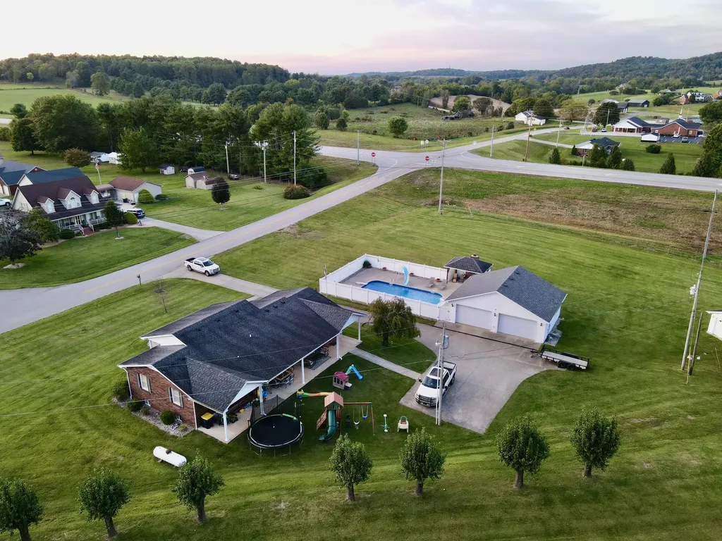207 Maretburg Road Mt Vernon KY 40456