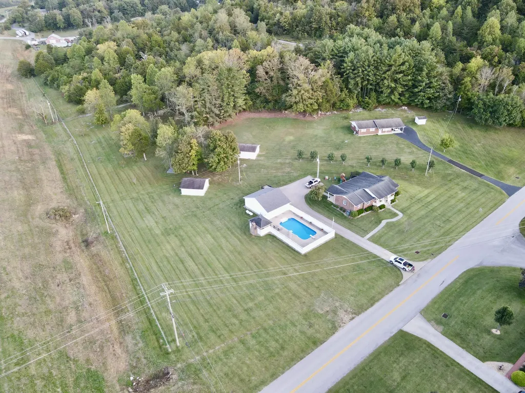 207 Maretburg Road Mt Vernon KY 40456