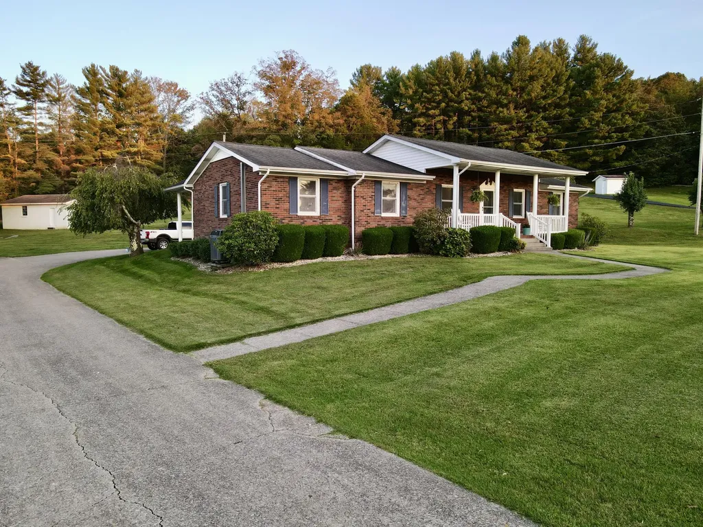 207 Maretburg Road Mt Vernon KY 40456