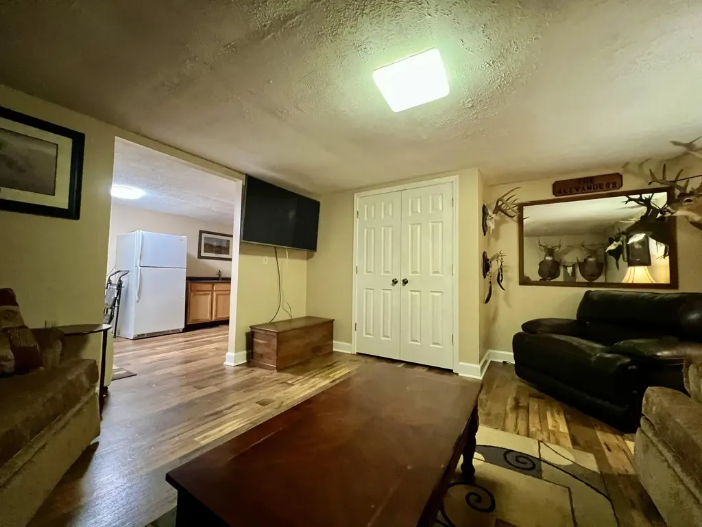 207 Maretburg Road Mt Vernon KY 40456