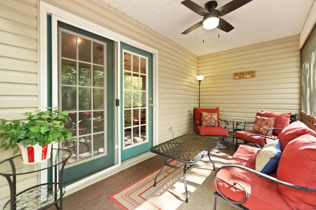 53 Clover Leaf Circle Burnside KY 41519