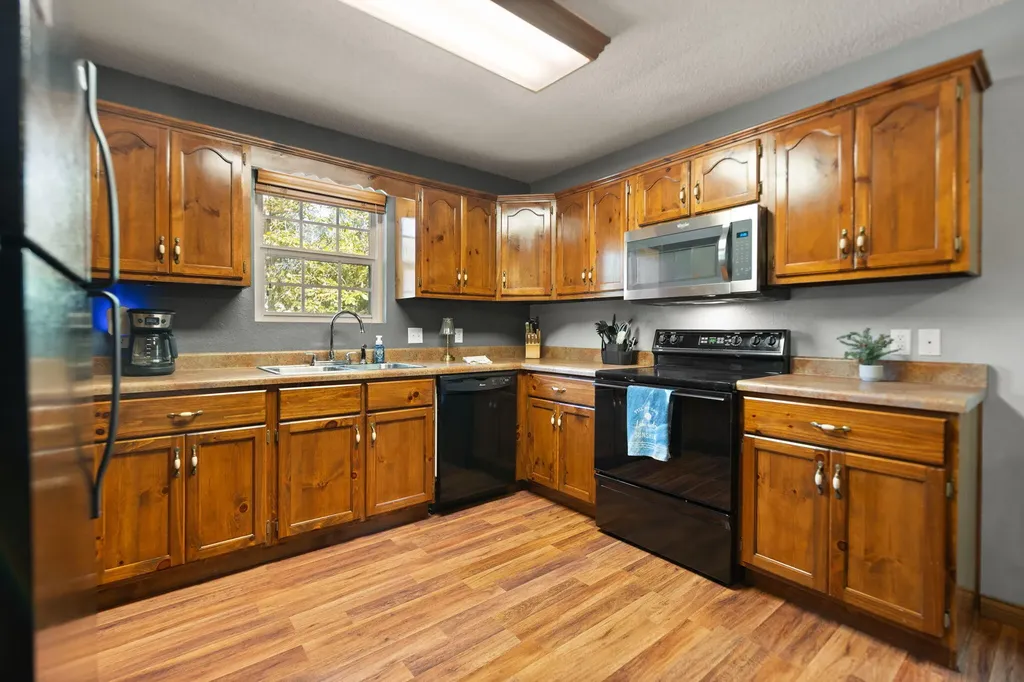 53 Clover Leaf Circle Burnside KY 41519