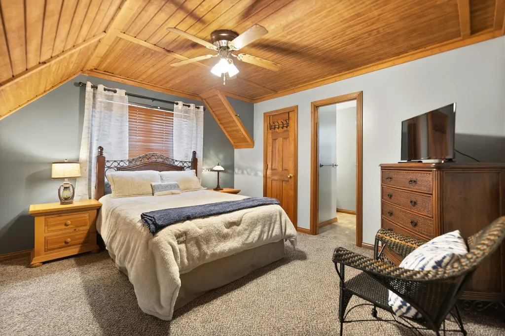 53 Clover Leaf Circle Burnside KY 41519