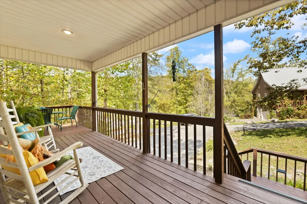 53 Clover Leaf Circle Burnside KY 41519