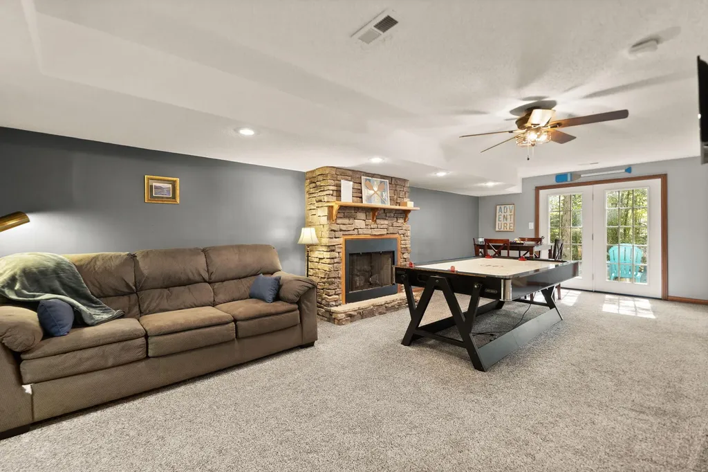 53 Clover Leaf Circle Burnside KY 41519