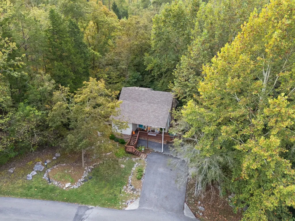 53 Clover Leaf Circle Burnside KY 41519