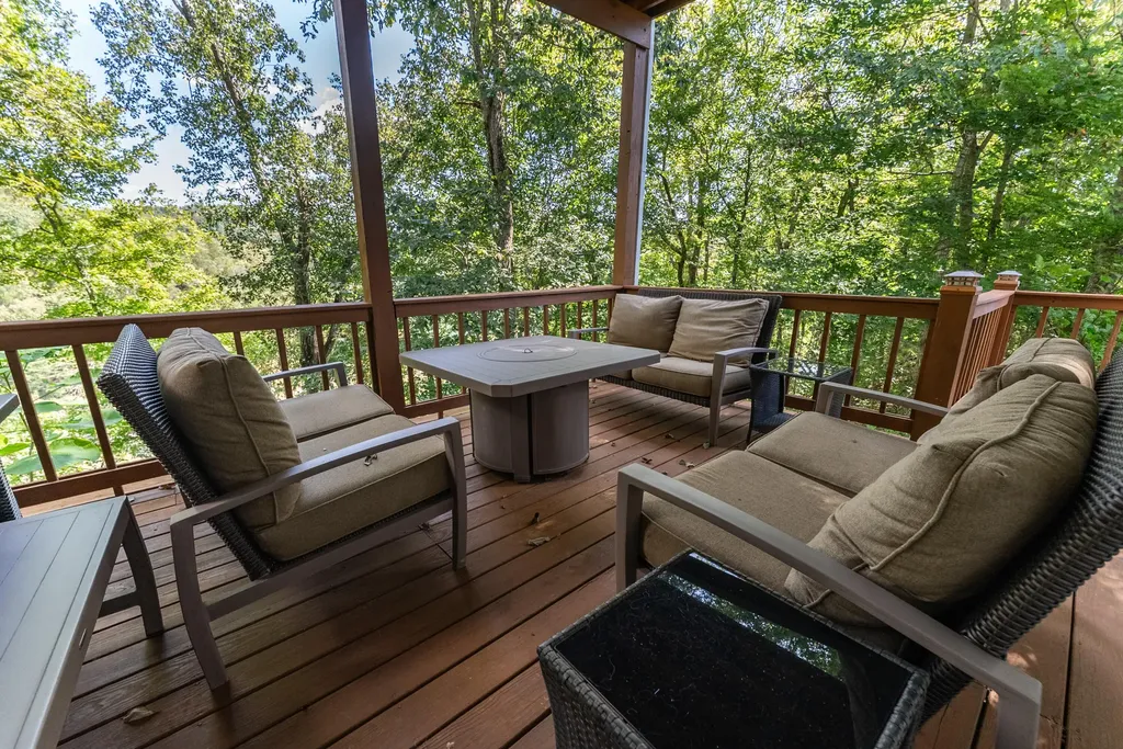 135 Laurel Road Jamestown KY 42629