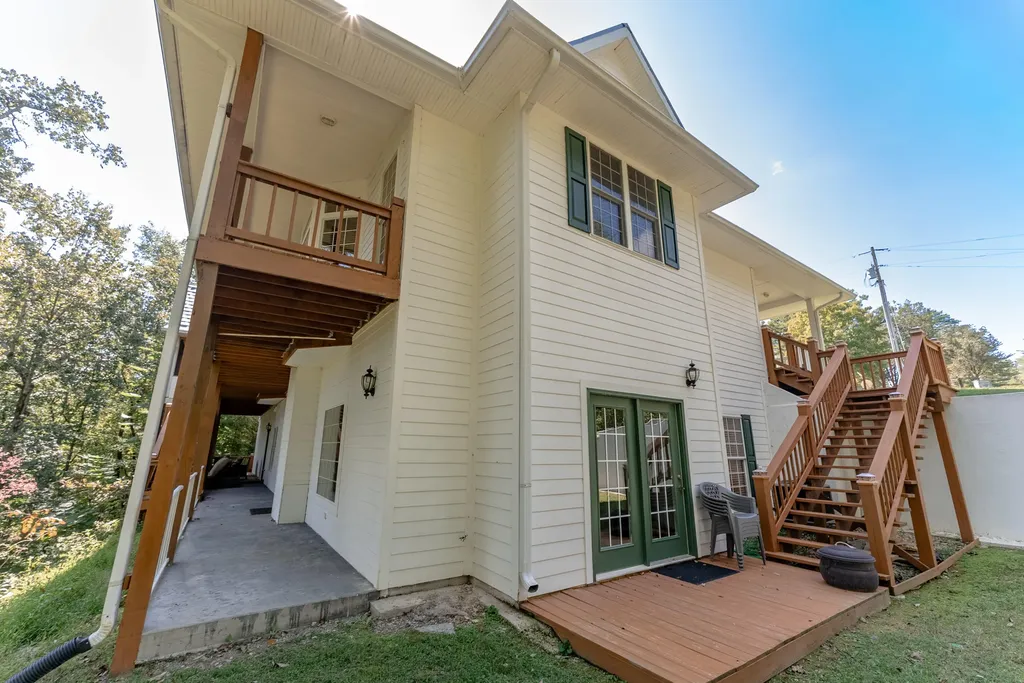 135 Laurel Road Jamestown KY 42629