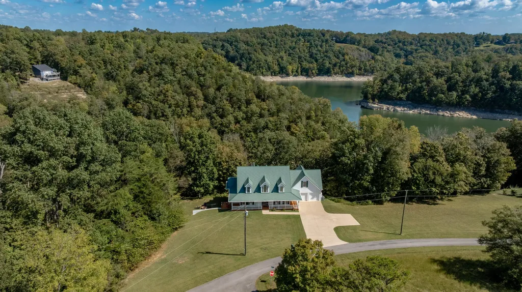 135 Laurel Road Jamestown KY 42629
