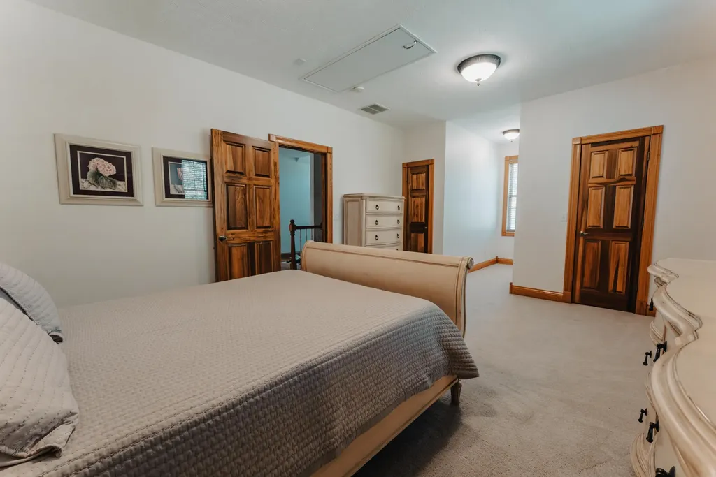 135 Laurel Road Jamestown KY 42629