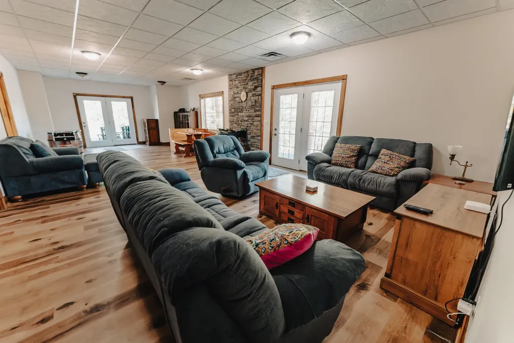 135 Laurel Road Jamestown KY 42629