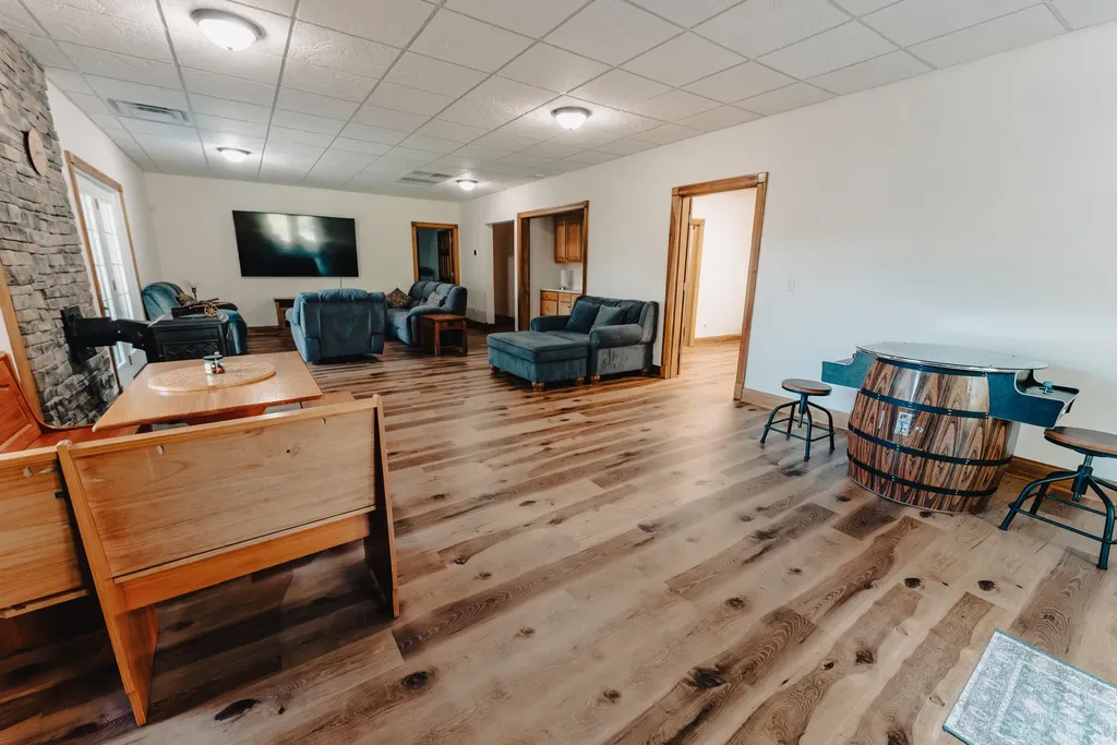 135 Laurel Road Jamestown KY 42629
