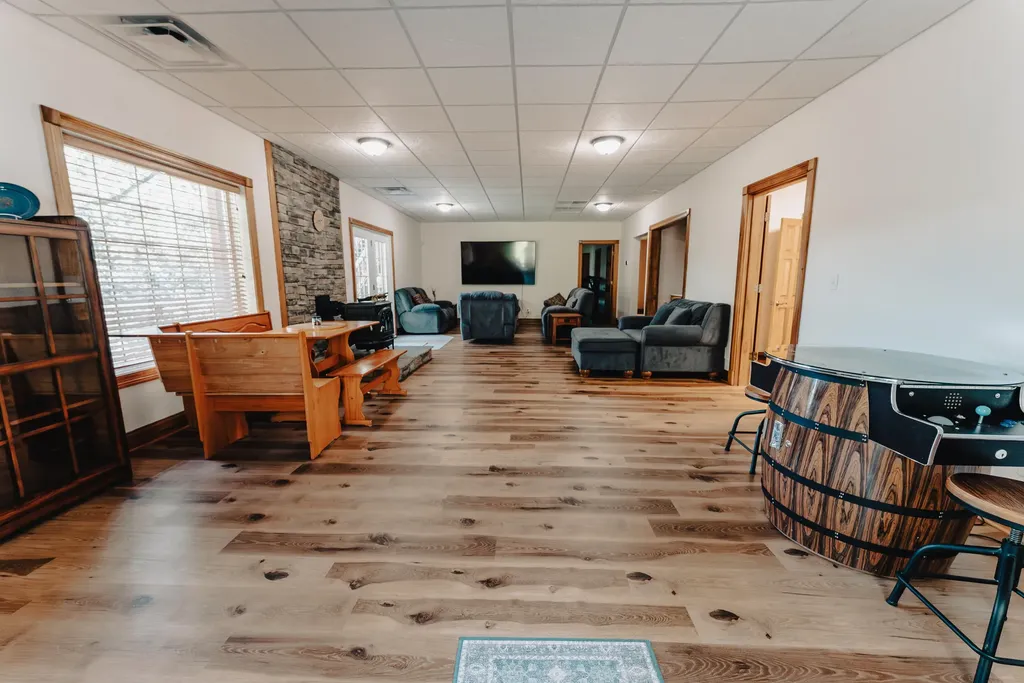 135 Laurel Road Jamestown KY 42629