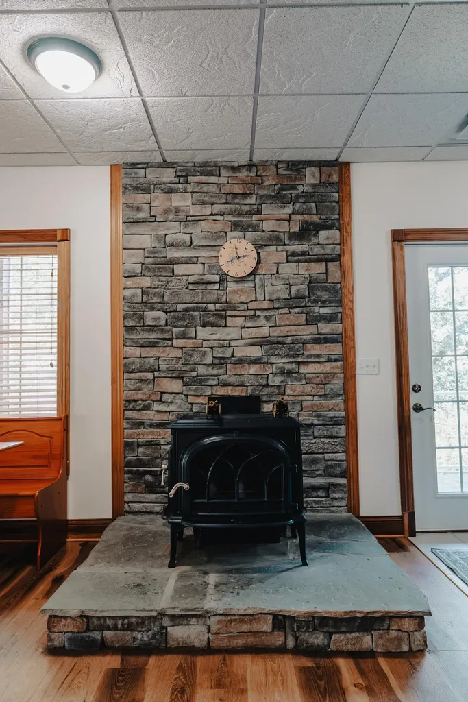 135 Laurel Road Jamestown KY 42629