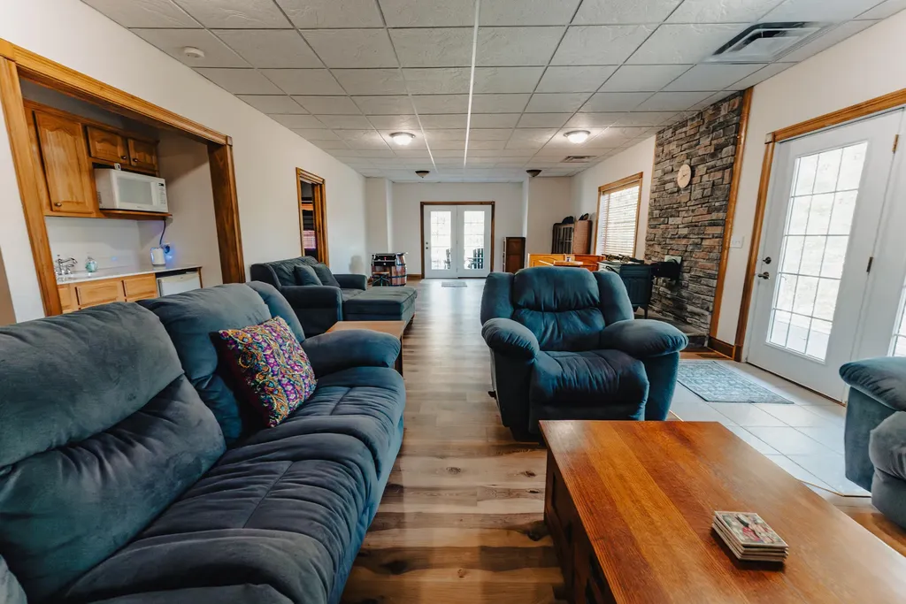 135 Laurel Road Jamestown KY 42629