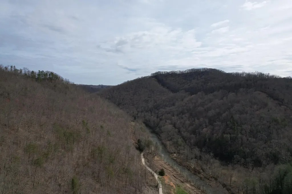 594 Morning Glory Lane Stinnett KY 40868
