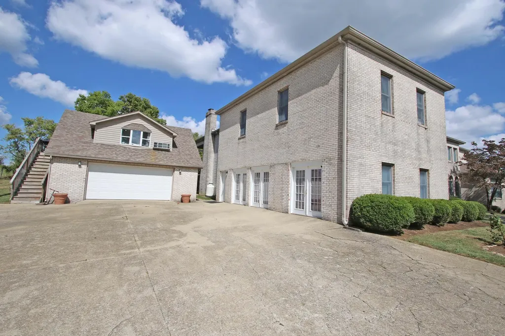 1010 Steele Road Versailles KY 40383