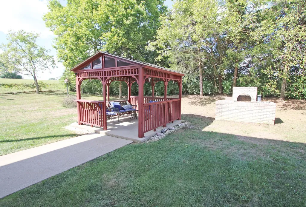 1010 Steele Road Versailles KY 40383