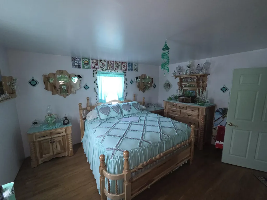 5525 Garland Hollow Road Means KY 40346