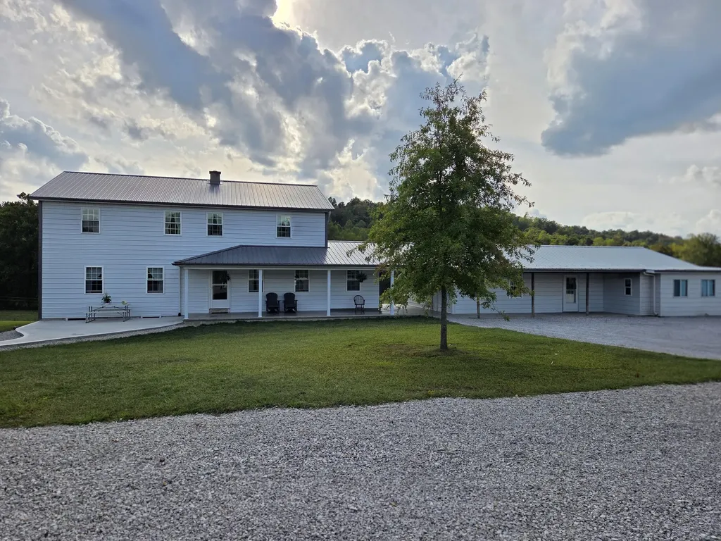 5525 Garland Hollow Road Means KY 40346