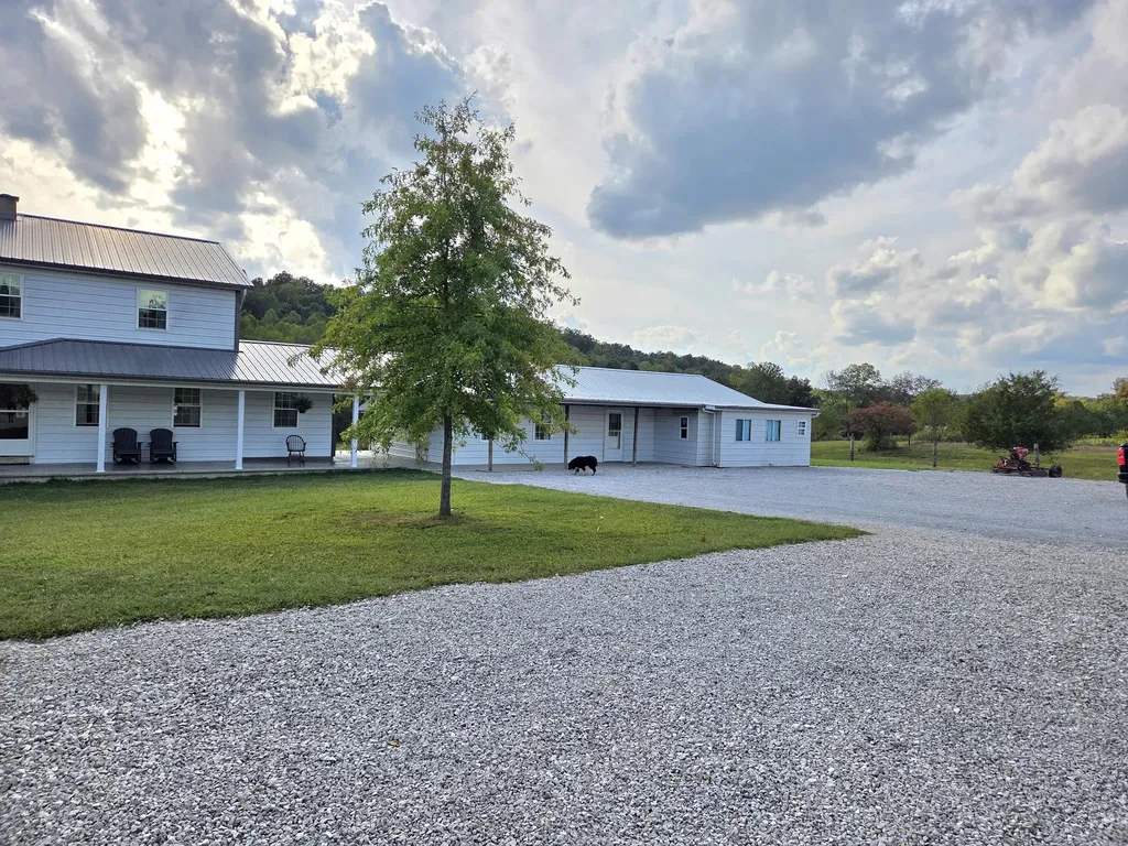 5525 Garland Hollow Road Means KY 40346