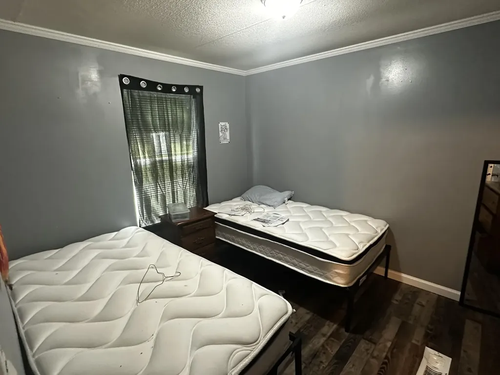 7566 Highway 26 Rockholds KY 40759