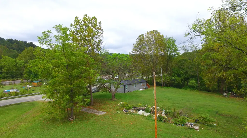 7566 Highway 26 Rockholds KY 40759