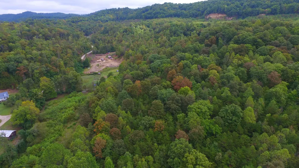 7566 Highway 26 Rockholds KY 40759