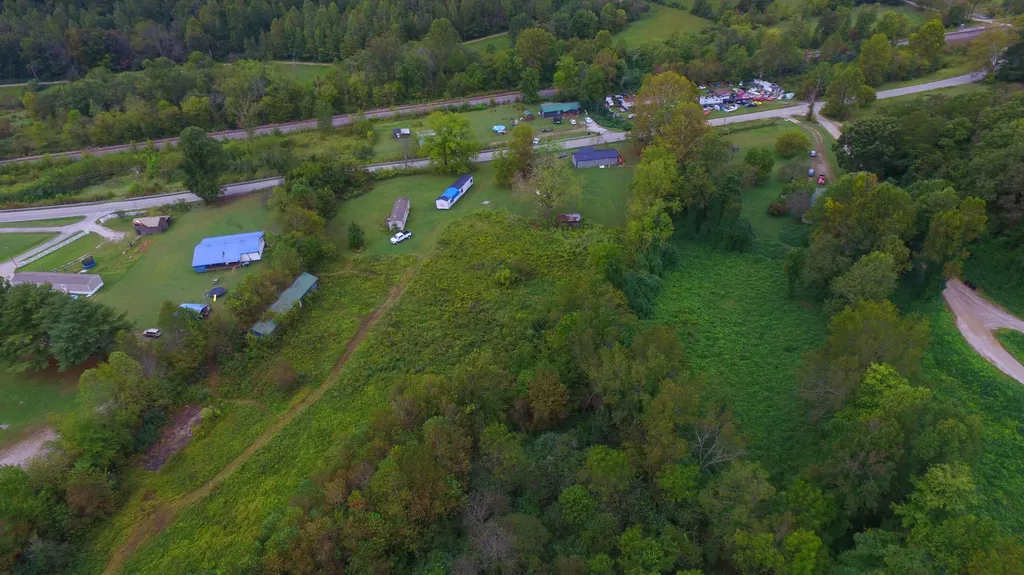 7566 Highway 26 Rockholds KY 40759