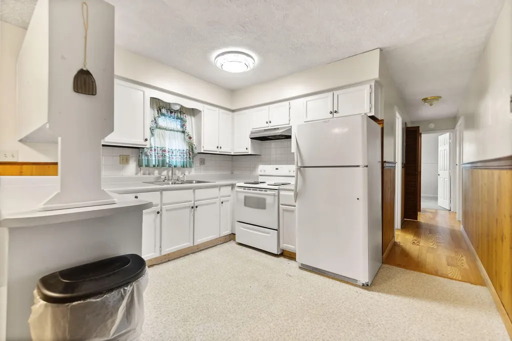 119 Twin Rivers Drive Bronston KY 42518