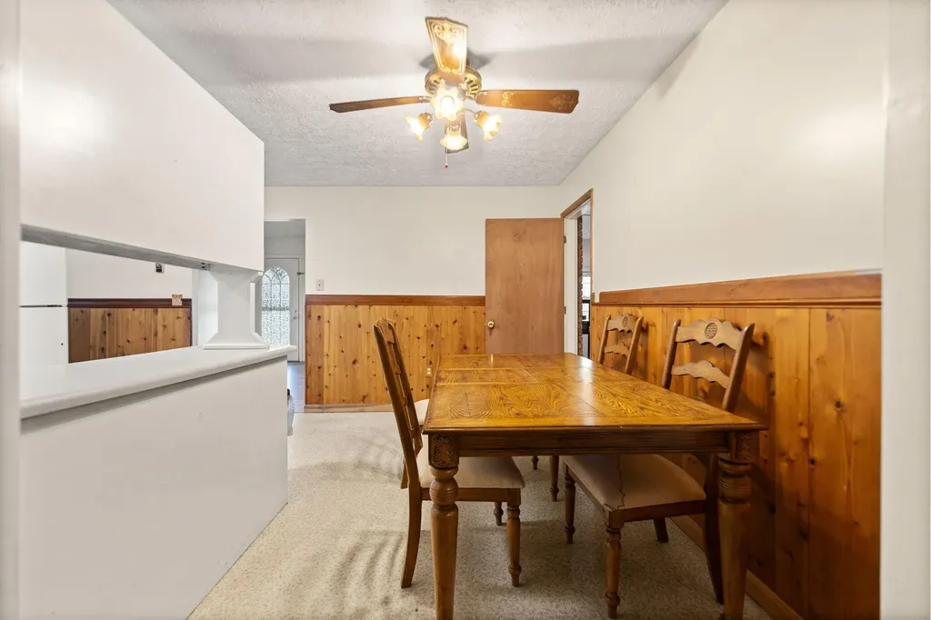 119 Twin Rivers Drive Bronston KY 42518