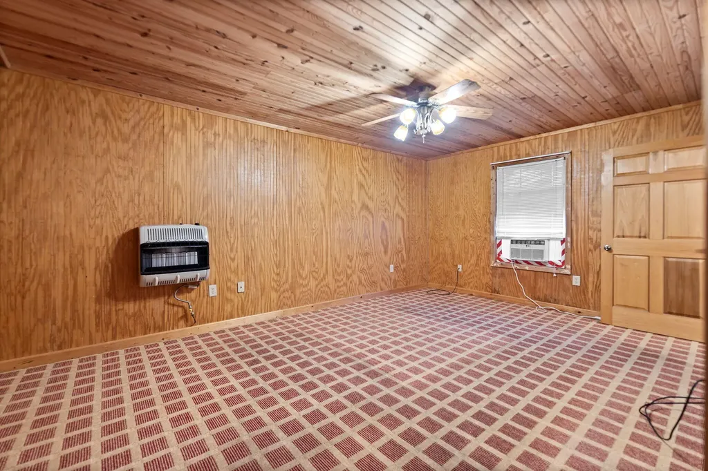 119 Twin Rivers Drive Bronston KY 42518