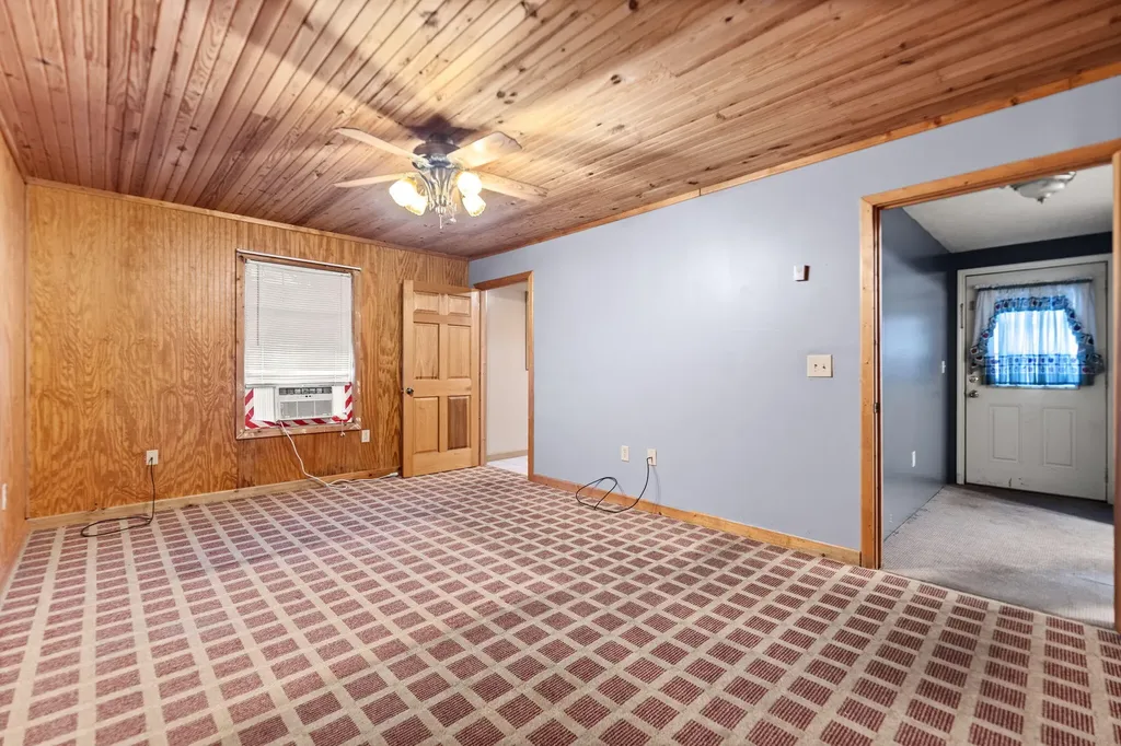 119 Twin Rivers Drive Bronston KY 42518