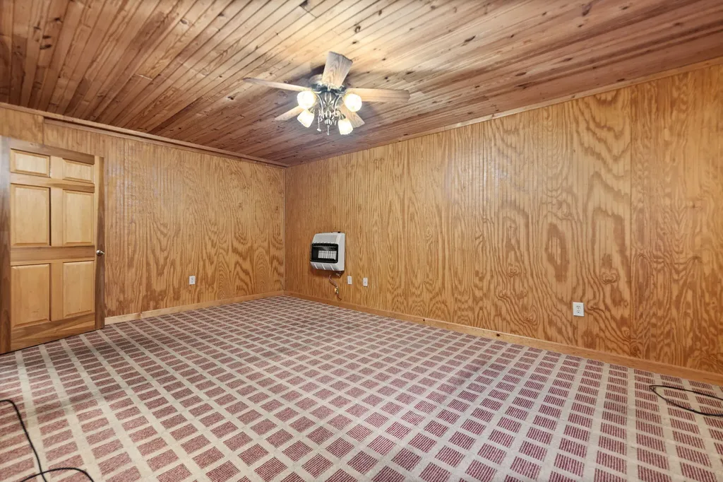119 Twin Rivers Drive Bronston KY 42518