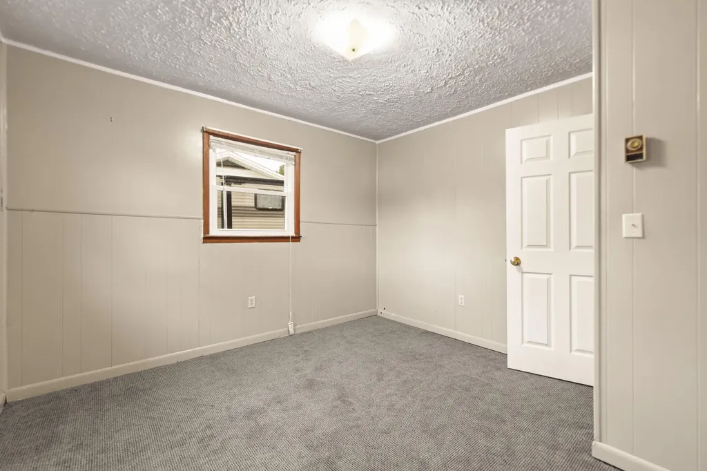119 Twin Rivers Drive Bronston KY 42518