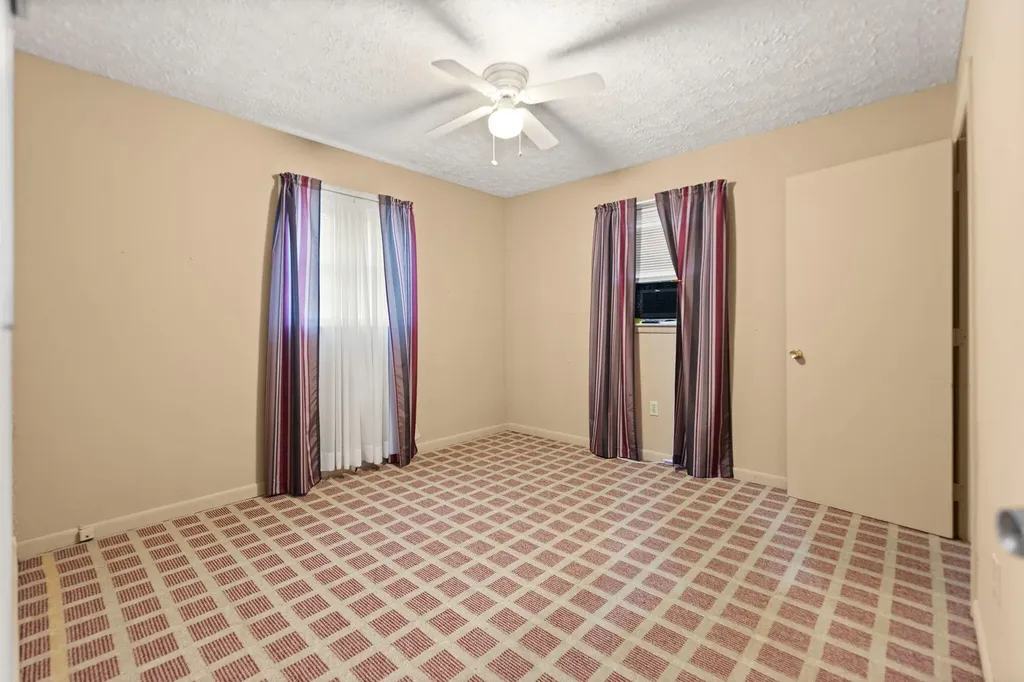 119 Twin Rivers Drive Bronston KY 42518
