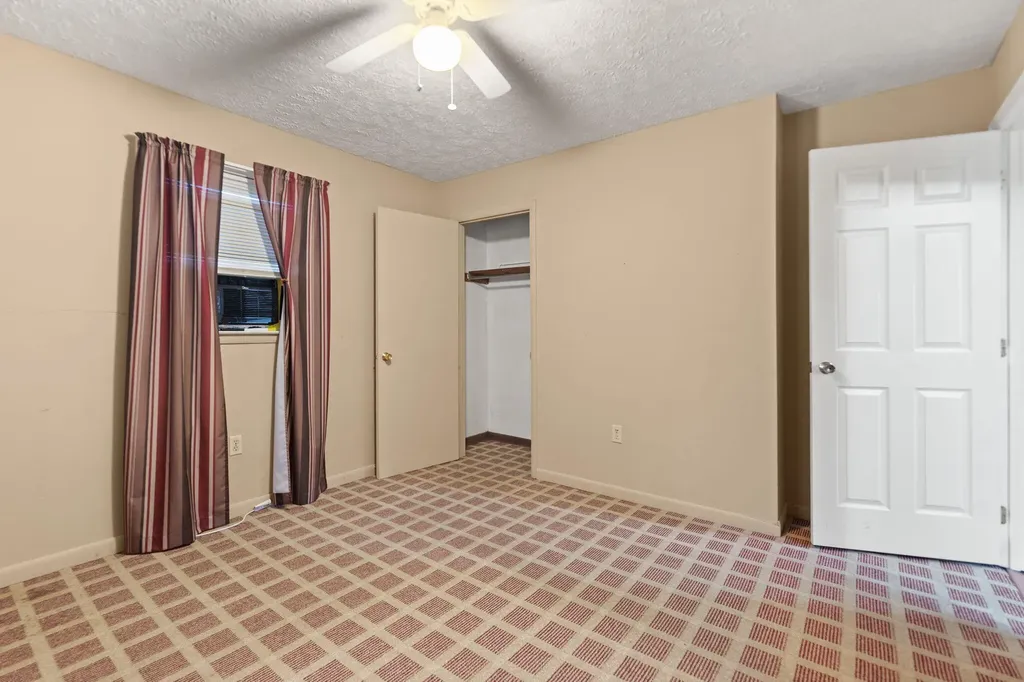 119 Twin Rivers Drive Bronston KY 42518