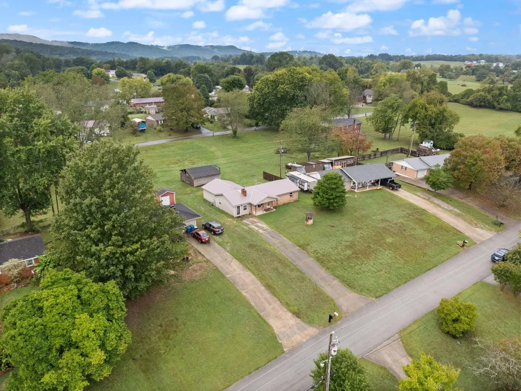 119 Twin Rivers Drive Bronston KY 42518