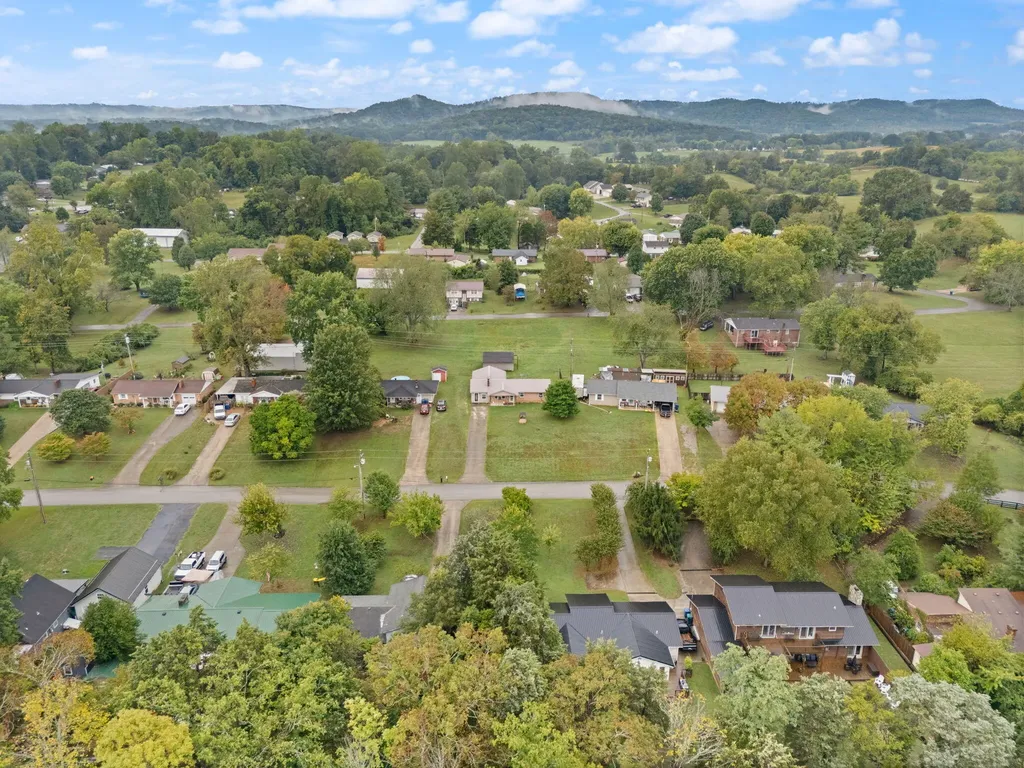 119 Twin Rivers Drive Bronston KY 42518