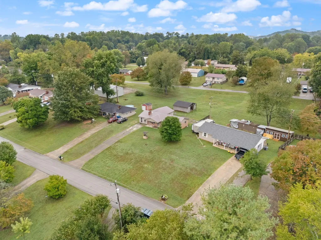 119 Twin Rivers Drive Bronston KY 42518