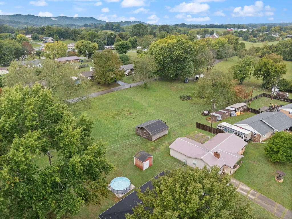 119 Twin Rivers Drive Bronston KY 42518