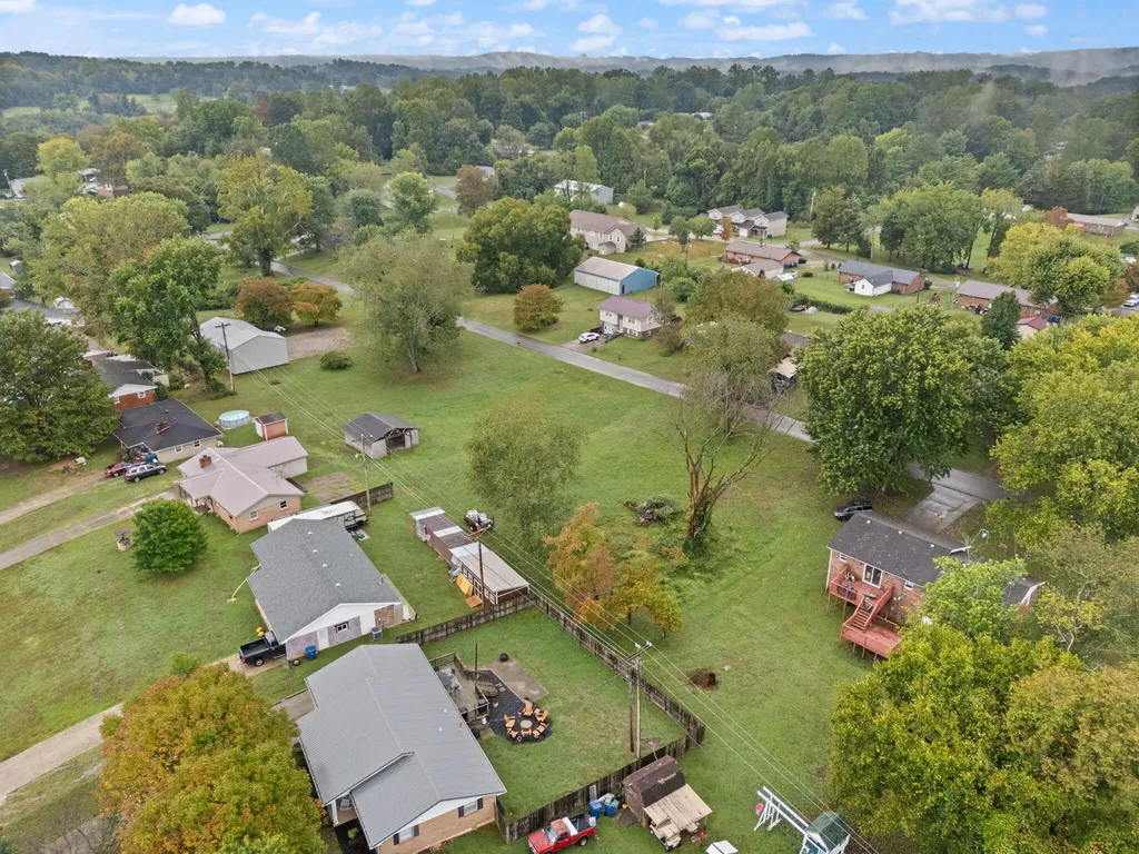 119 Twin Rivers Drive Bronston KY 42518